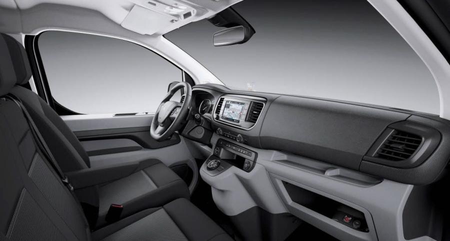 Торпедо Peugeot Expert 2016 года  (фото 32 из 48)